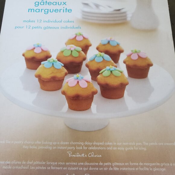 Daisy Mini Cake Pan Cupcake Muffin Tin - Picture 3 of 5